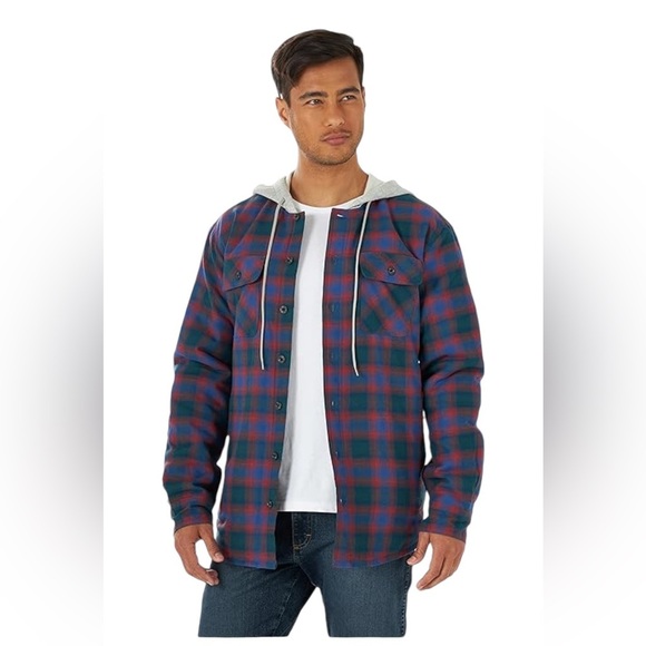 Wrangler Other - Wrangler authentic hoodie plaid flannel blanket lined shacket size Medium NWT